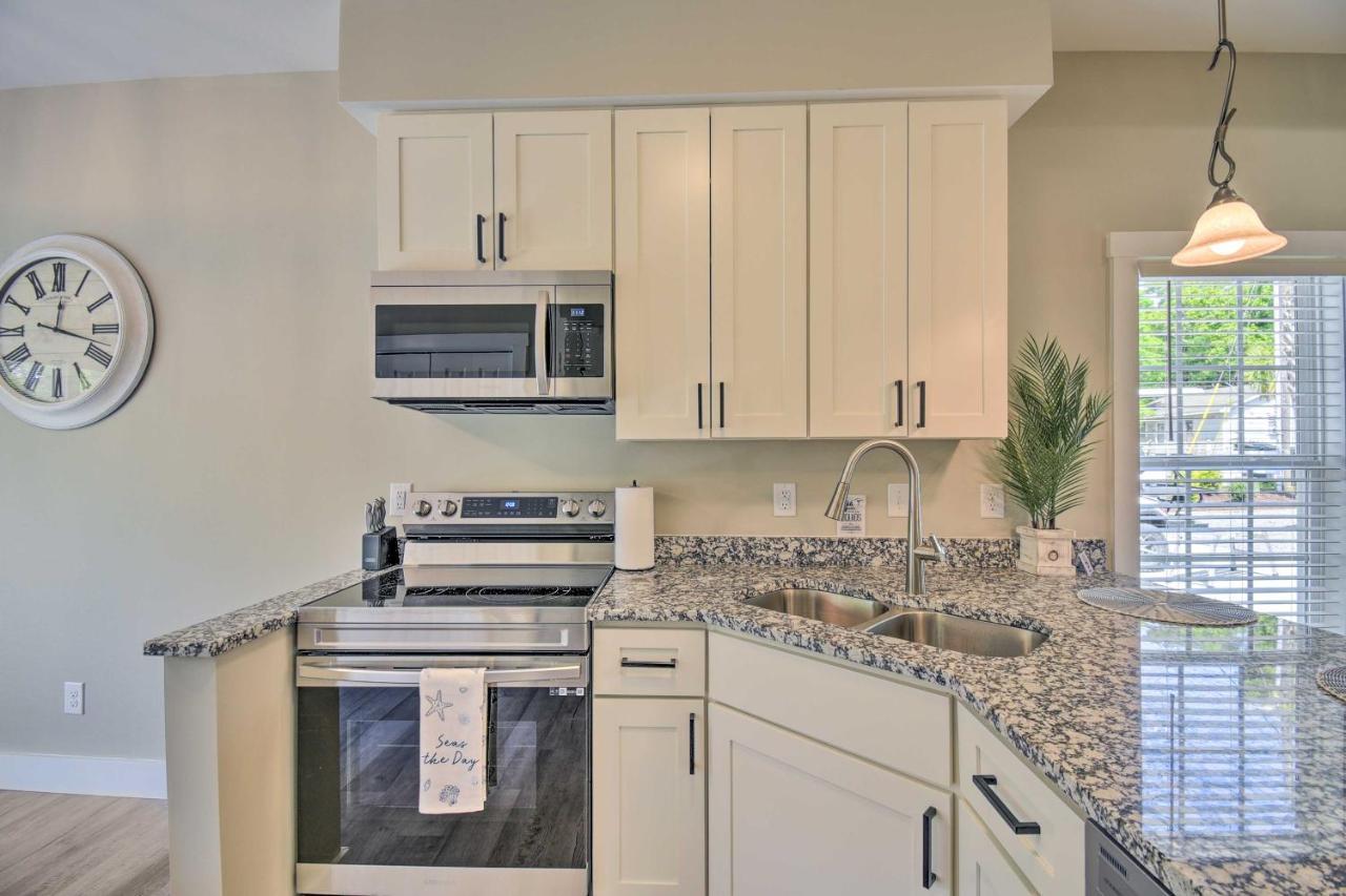 Ocean Isle Beach Home With Shared Lanai And Grill ภายนอก รูปภาพ